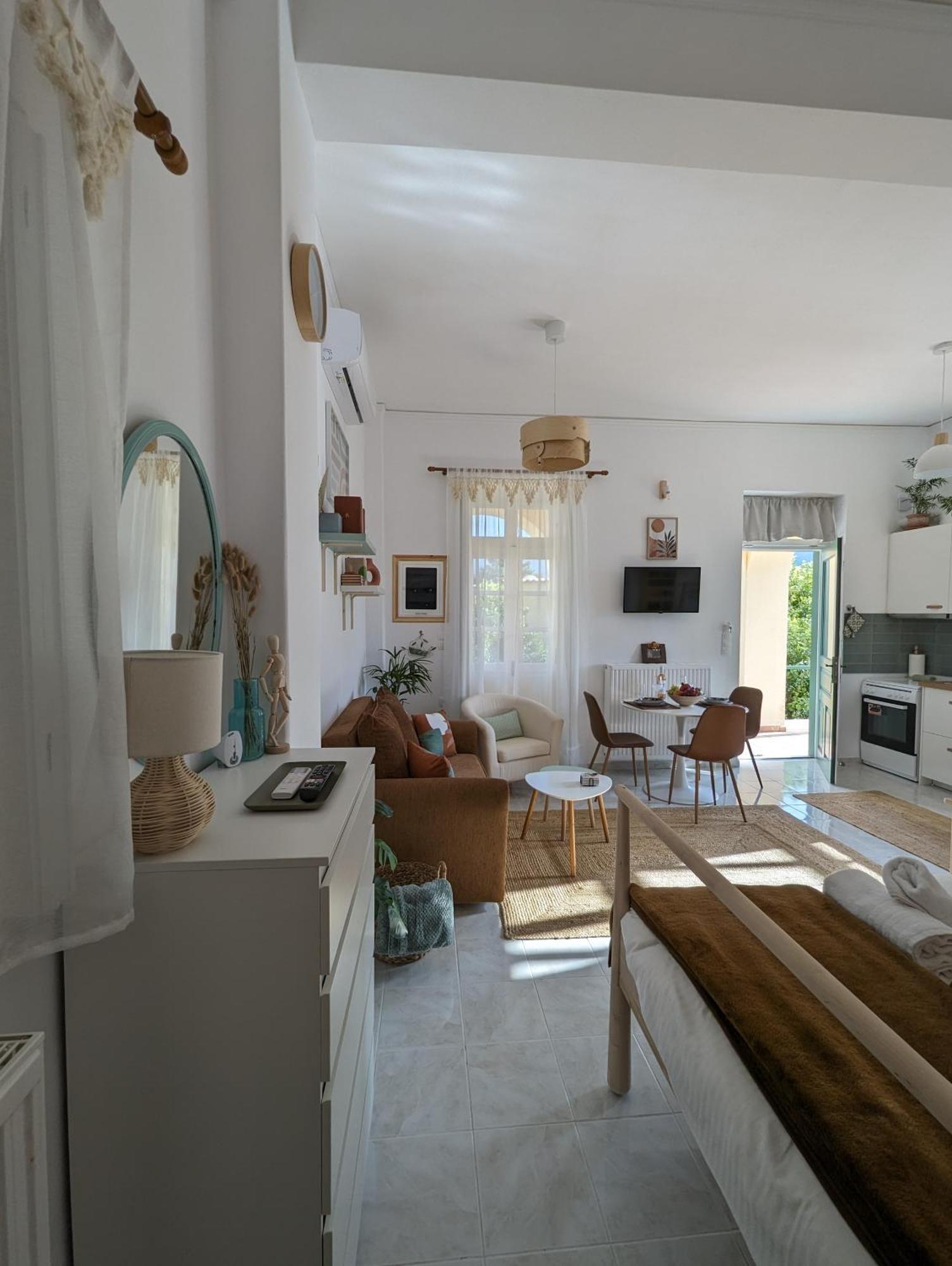 The Valkyries 1 Apartment Leonidio Bagian luar foto