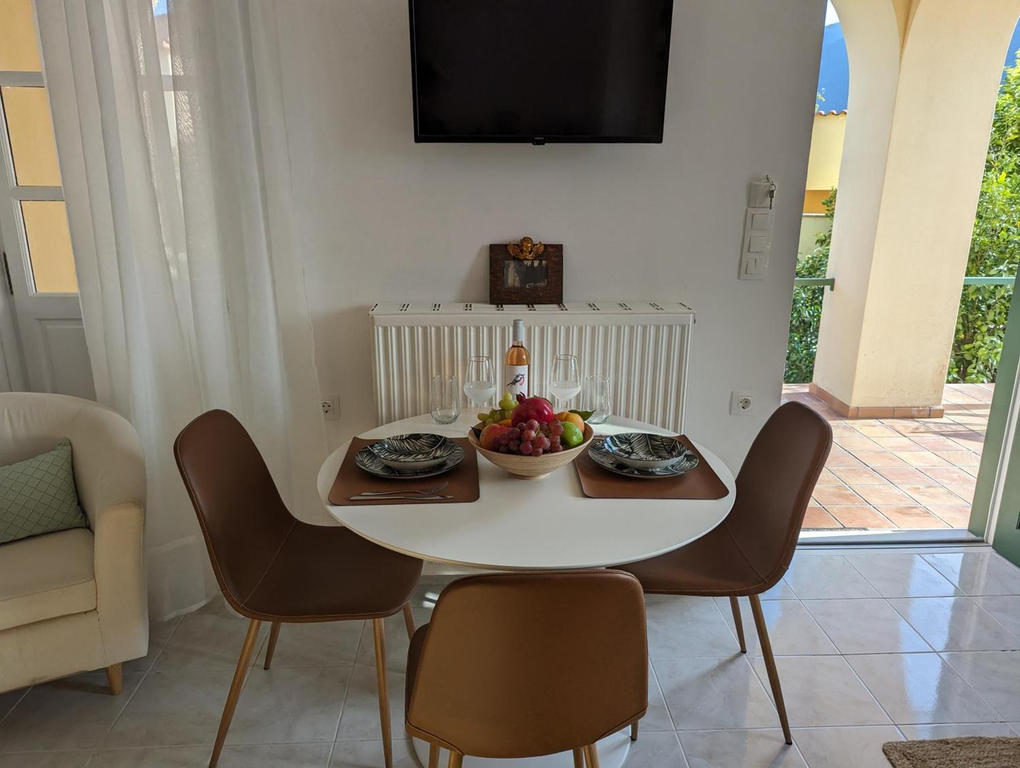 The Valkyries 1 Apartment Leonidio Bagian luar foto